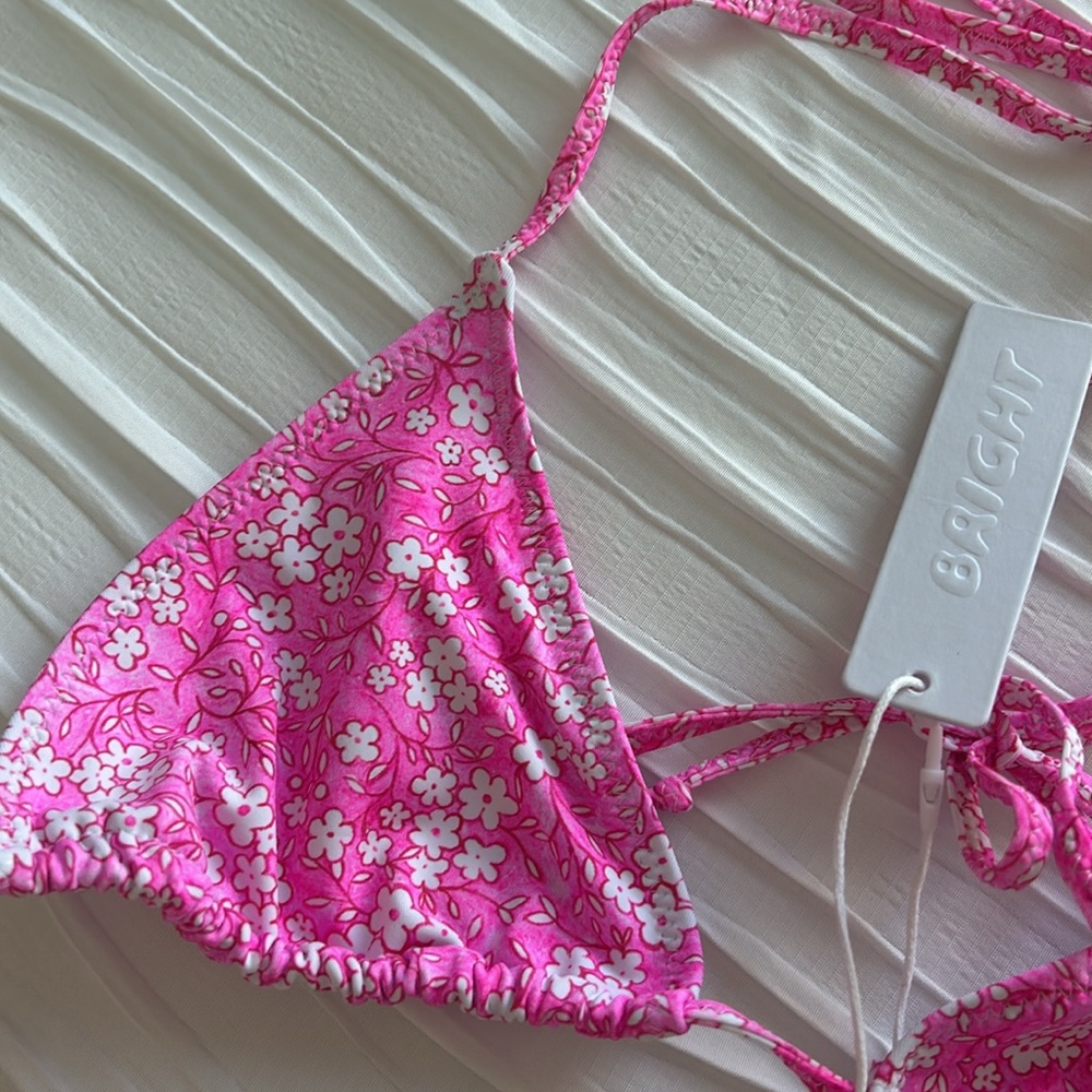 Bright swimwear Pink floral bikini set with tags on.  Never worn.  Size M - Picture 2 of 4